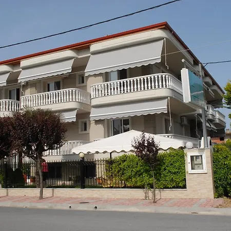 Hotel John & Eve Paralía