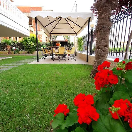 John & Eve * Paralía