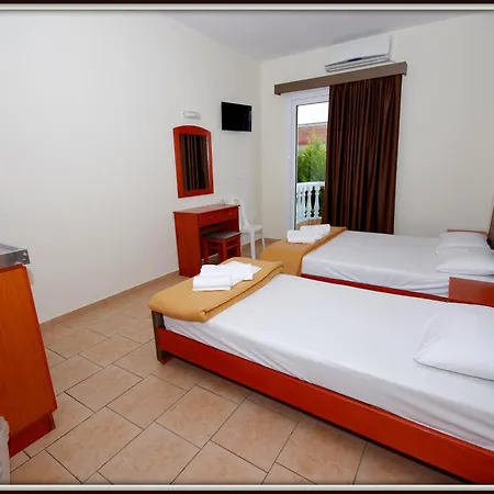 John & Eve Hotel