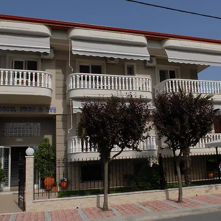 Hotel John & Eve Paralía