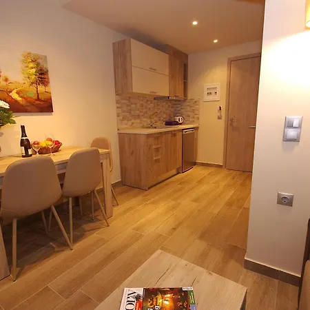 John & Eve * Paralía