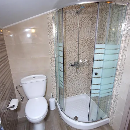 John & Eve * Paralía