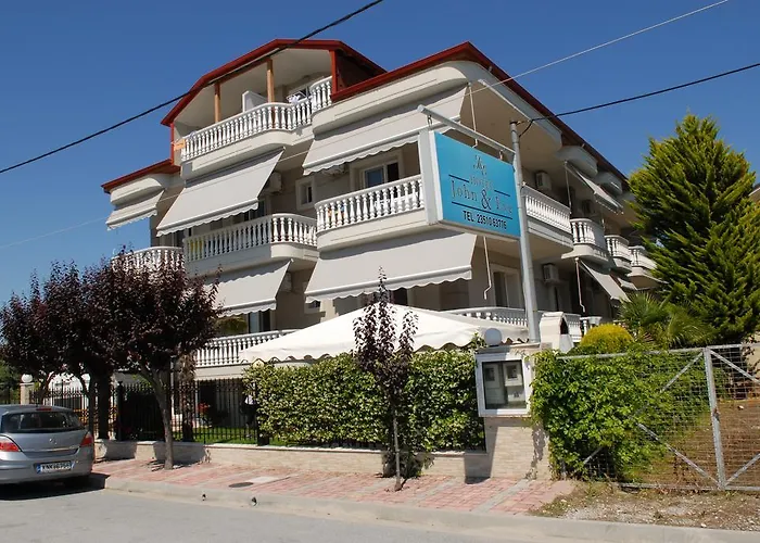 Hotel John & Eve *